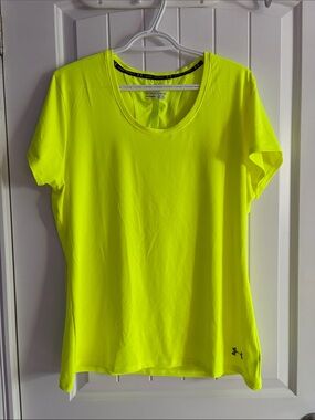 Under Armour Women’s Neon Yellow Short Sleeve Performance Tee